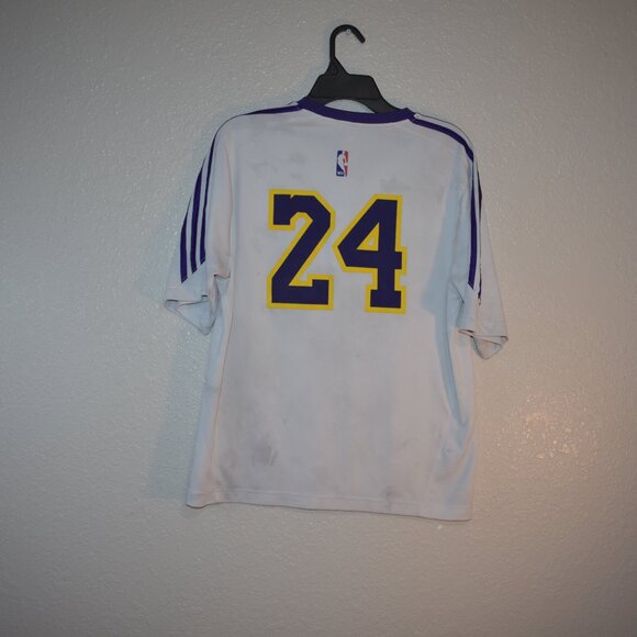 Adidas KOBE Bryant Vintage Shirt Size Small Has a lot of stains over a… - Picture 4 of 4